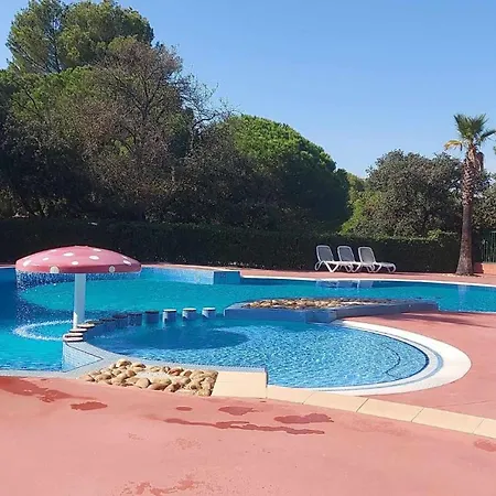 Chalet Cape Sur Le Mont Saint Loup